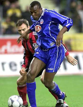 宣布全国哀 宣布全国哀